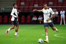 队的深入研 队的深入研